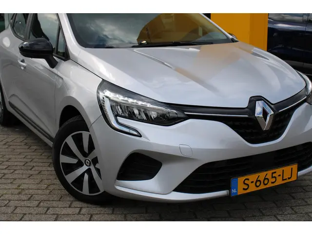 Renault Clio TCe 90 Equilibre 2023 Benzine 33