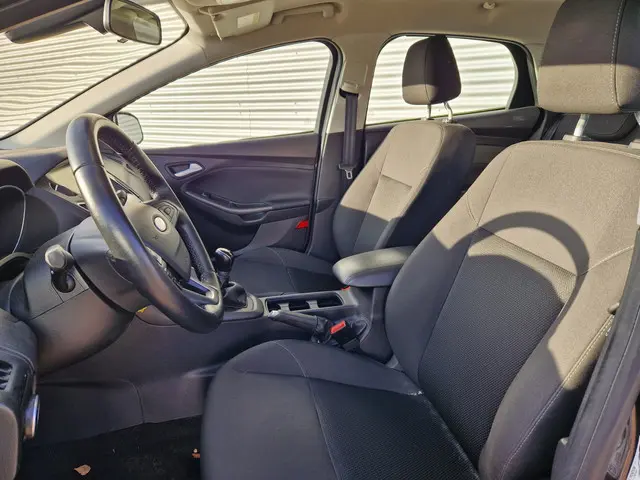 Ford Focus 1.0 Trend Edition 2015 Benzine 4