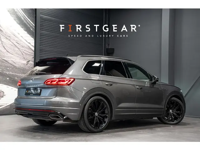 Volkswagen Touareg 3.0 TDI R-Line 2019 Diesel 2