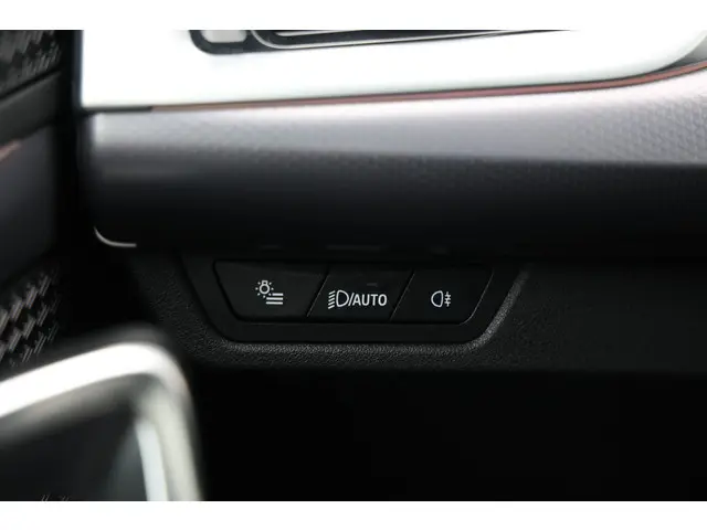 BMW X1 sDrive20i 170pk M-Sport Black Ed. 2023 Benzine 39