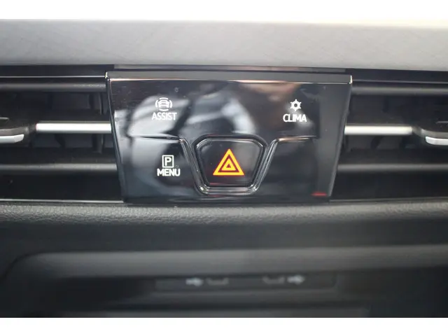 Volkswagen Golf 1.0 eTSI Life DSG 2021 Hybride Benzine 19