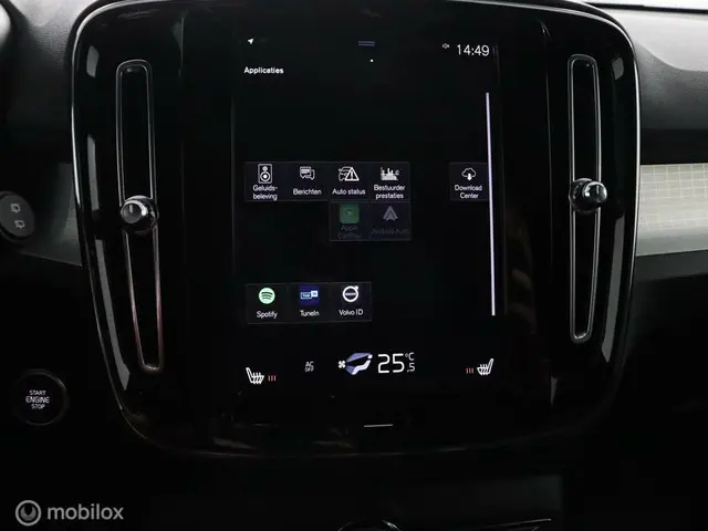 Volvo XC40 1.5 T3 Mom |Cam| stoelverw 2018 Benzine 34