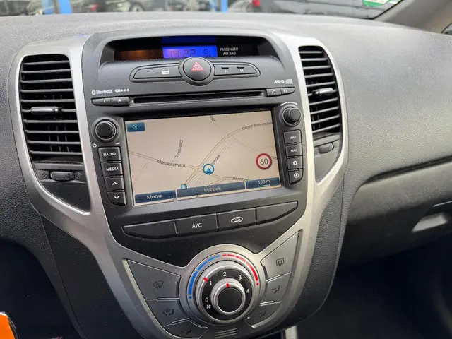 Hyundai ix20 1.6i Go! 2016 Benzine 13