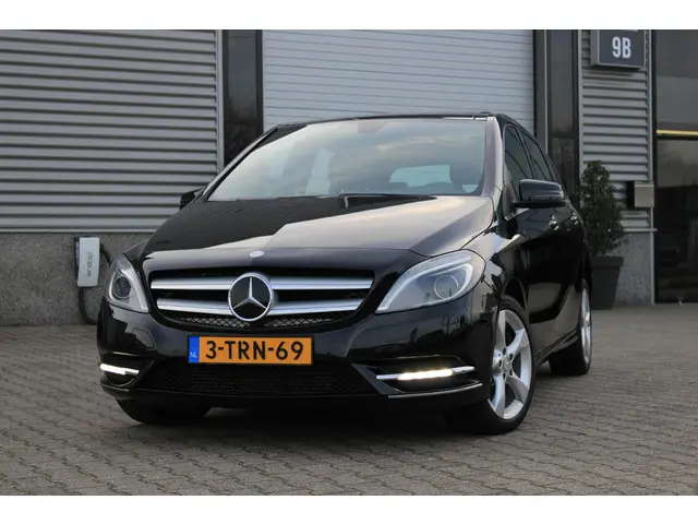Mercedes-Benz B-Klasse 180 2014 Benzine 4
