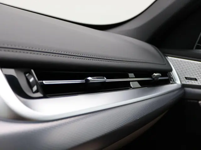 BMW iX1 xDrive30 2024 Elektrisch 23