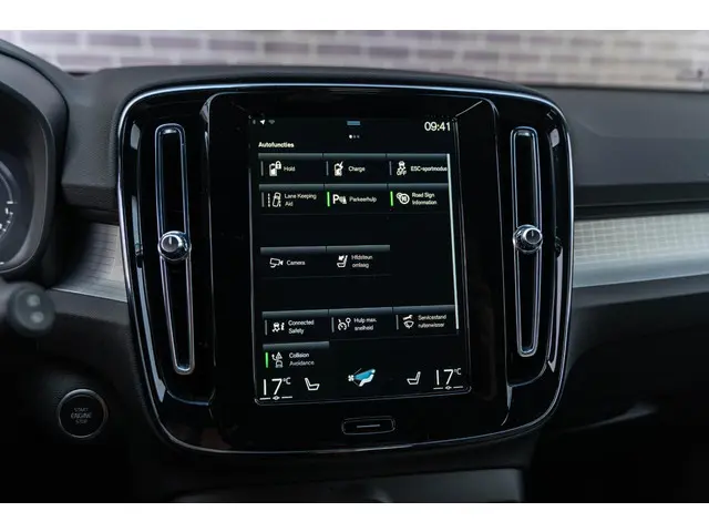 Volvo XC40 Plug-in Hybrid T5 Core 2023 Hybride Benzine 37