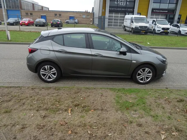 Opel Astra 1.2 Edition 2021 Benzine 6