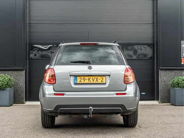 Suzuki SX4 1.6 Exclusive 2010 Benzine 4