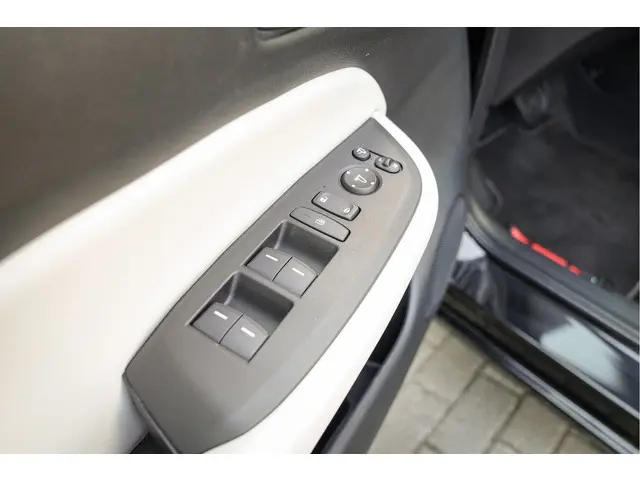 Honda Jazz 1.5i e:HEV EXECUTIVE 2022 Hybride Benzine 36