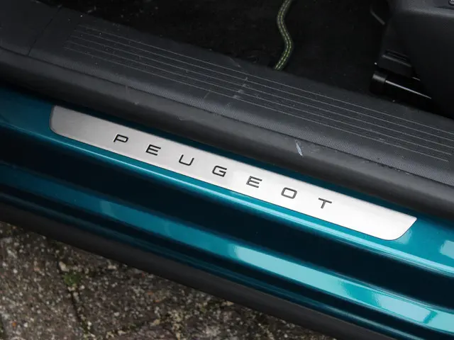 Peugeot 408 HYBRID 145 e-DCS6 GT 2026 Hybride Benzine 42