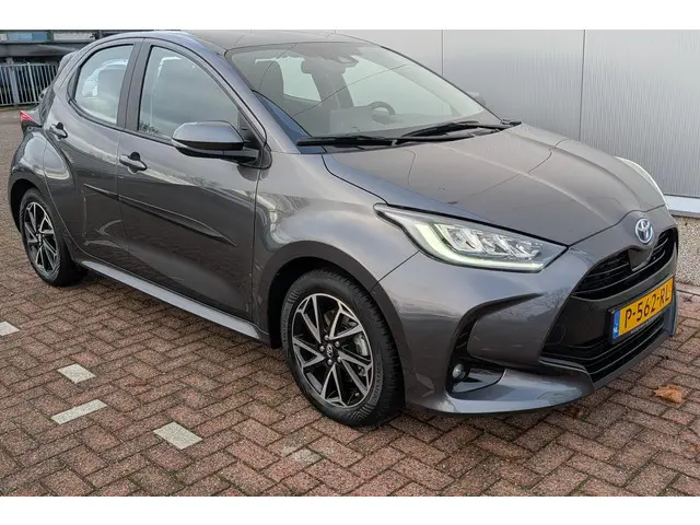 Toyota Yaris 1.5 Hybrid Dynamic 2022 Hybride Benzine 11