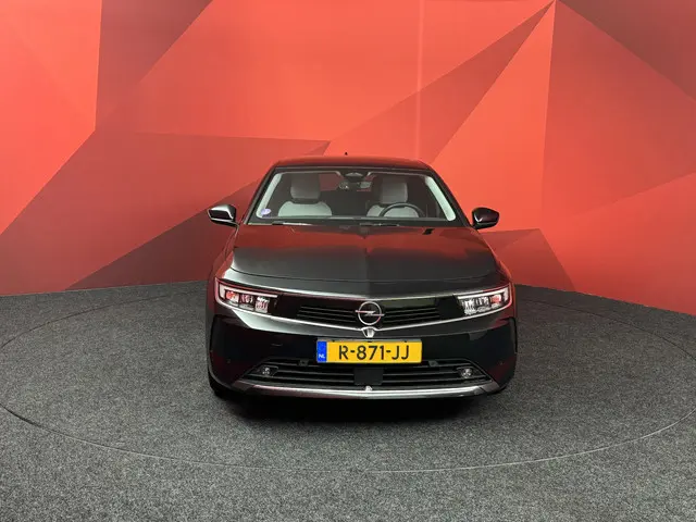 Opel Astra 1.2 Elegance 2022 Benzine 10