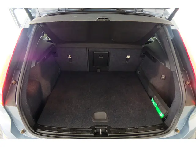 Volvo XC40 1.5 T3 Momentum Pro 2020 Benzine 31