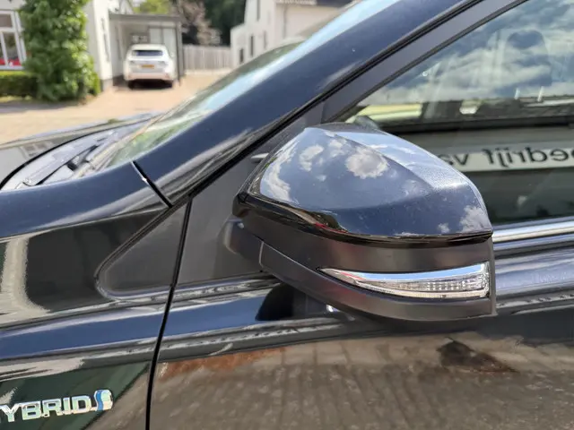 Toyota RAV4 2.5 Hybrid AWD Energy 2018 Hybride Benzine 31