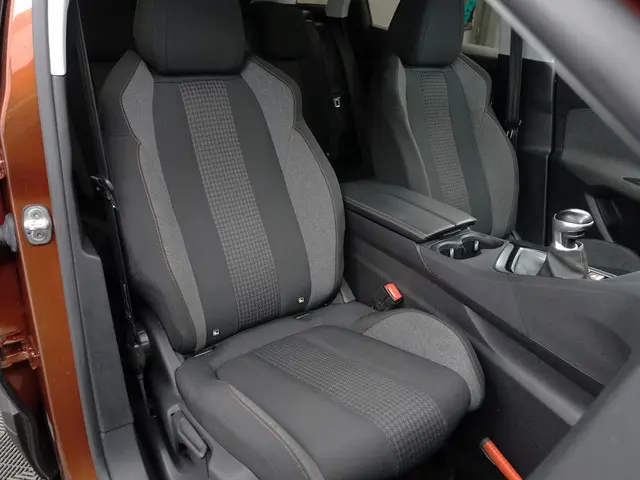 Peugeot 3008 1.2 PureTech GT Premium- 2020 Benzine 24