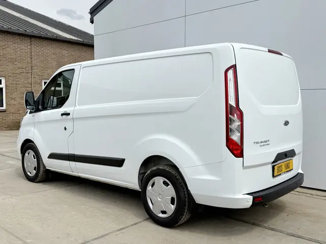 Ford Transit Custom 2.0 TDCI 130PK 2021 Diesel 2