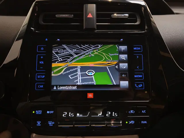 Toyota Prius 1.8 Dynamic 2018 Hybride Benzine 22