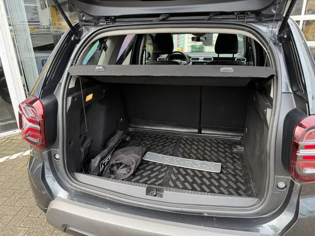 Dacia Duster 1.3 TCe 150 Journey 2023 Benzine 28