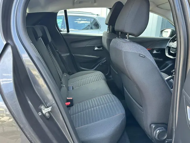 Peugeot 208 1.2 PureTech Active 2020 Benzine 18
