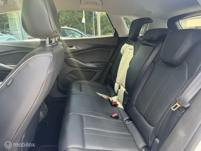Opel Grandland X 1.2 Turbo Ultimate / Bomvol 2018 Benzine 22
