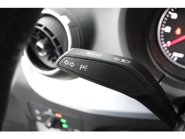 Audi Q2 30 TFSI epic 2020 Benzine 28