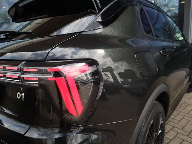 Lynk & Co 01 1.5 More 2026 Hybride Benzine 7