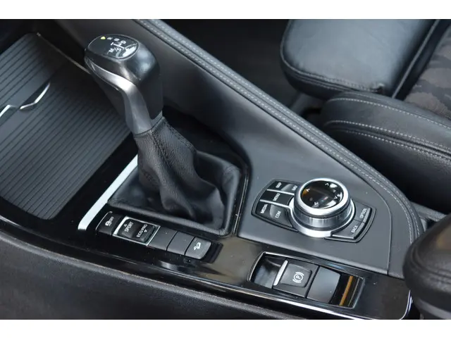 BMW X1 xDrive20i Executive 2017 Benzine 26