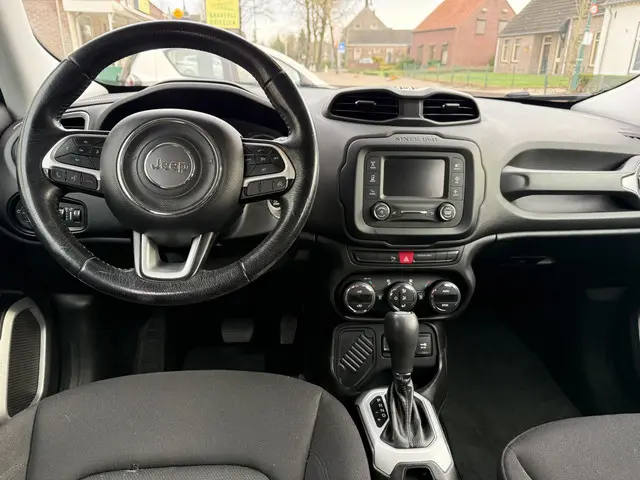 Jeep Renegade 1.4 MultiAir Longitude 2016 Benzine 10