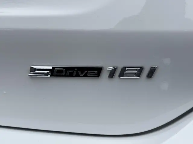 BMW X1 sDrive18i Executive Edition 2020 Benzine 37