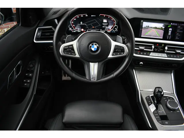 BMW 3 Serie Touring 330e M-Sport 2020 Hybride Benzine 23