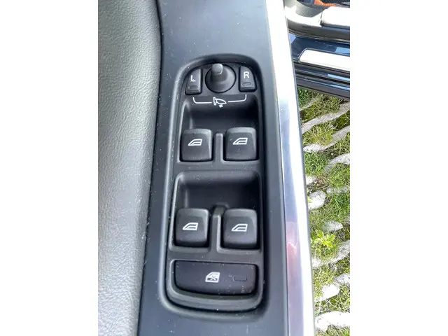 Volvo V60 1.5 T3 Nordic+ R-DESIGN AUTOMAAT 2017 Benzine 14