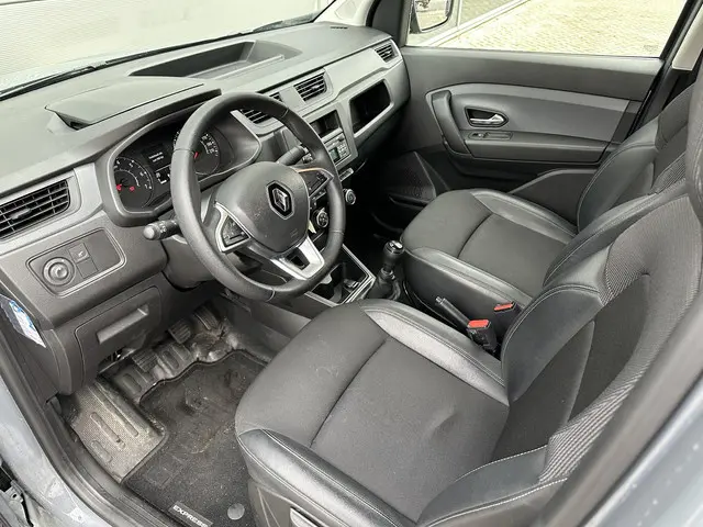 Renault Express 1.5 dCi 75 Comfort 2021 Diesel 12