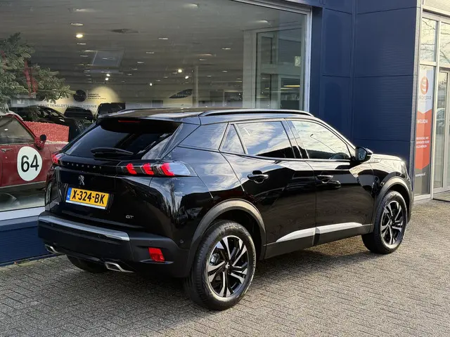 Peugeot 2008 1.2 Turbo 130 PK GT 2023 Benzine 4
