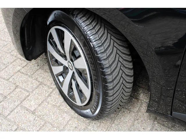 Renault Clio 1.0 TCe 90 Equilibre 2023 Benzine 18