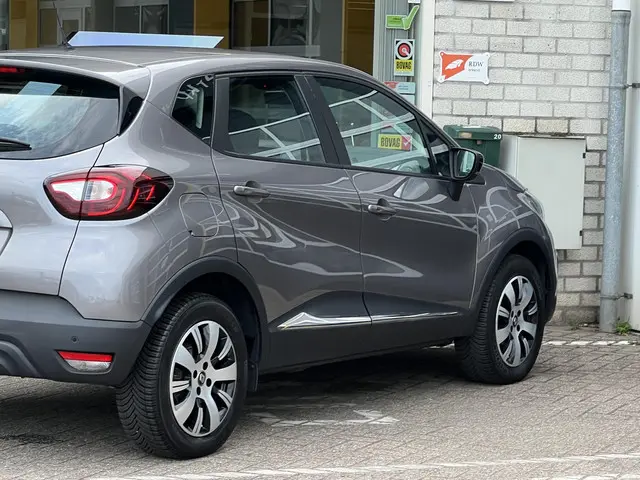 Renault Captur 0.9 TCe Limited 2018 Benzine 15