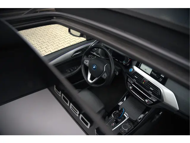 BMW iX3 High Executive 80 kWh 2021 Elektrisch 28