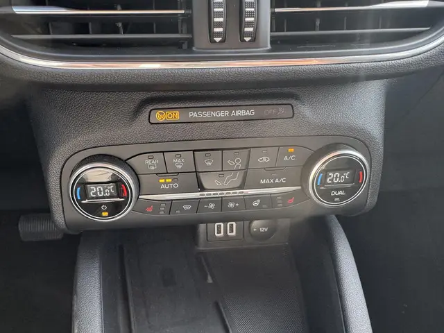 Ford Kuga 2.5 PHEV Titanium 2021 Hybride Benzine 24