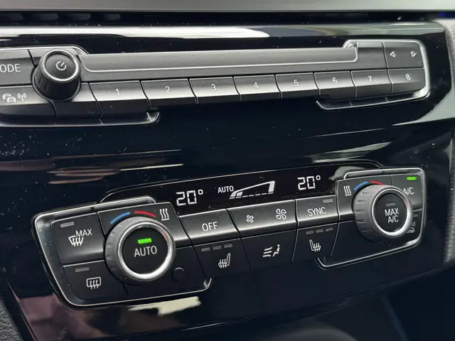 BMW X2 sDrive18i High Executive 2019 Benzine 22