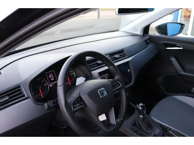 SEAT Ibiza 1.0 TSI Flex 2021 Benzine 6