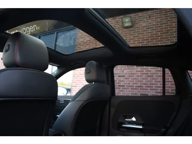 Mercedes-Benz GLA 250 e AMG 2021 Hybride Benzine 10