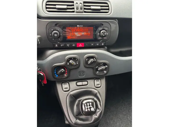 Fiat Panda 1.2 Lounge 2019 Benzine 6