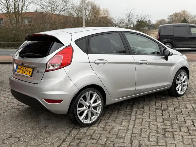 Ford Fiesta 1.0 Style 2015 Benzine 10