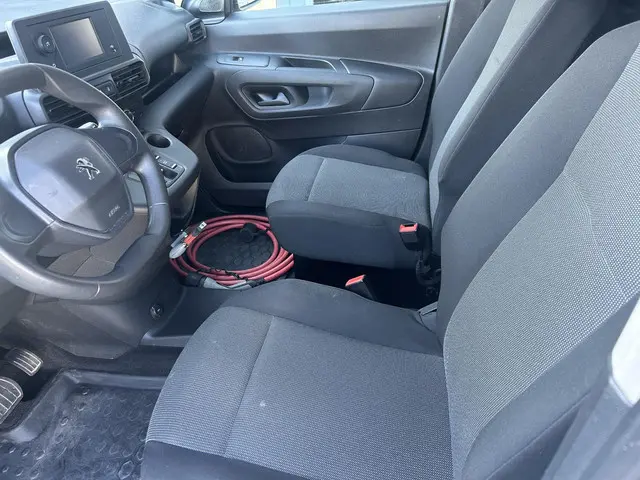 Peugeot e-Partner Pro 50 kWh 2022 Elektrisch 8