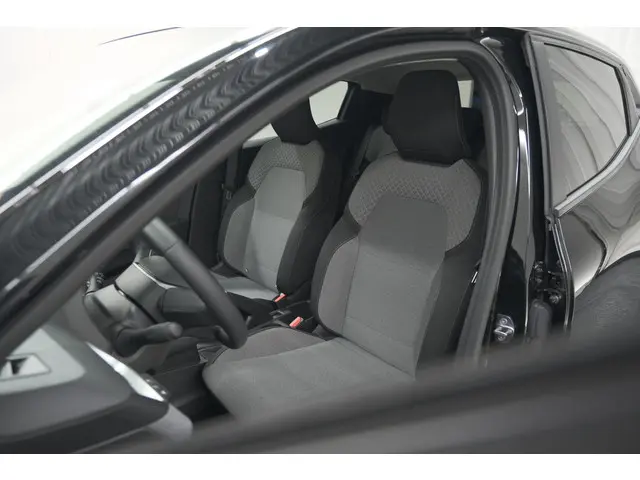 Renault Clio TCe 90 Evolution 2024 Benzine 29