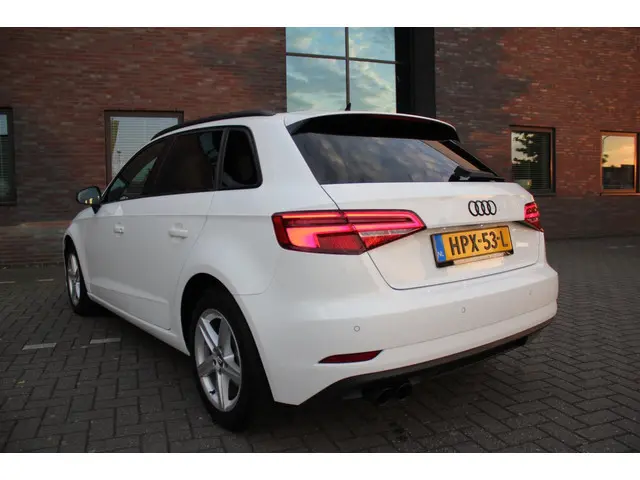 Audi A3 SPORTBACK 35 TFSI CoD Advance Sport 2019 Benzine 3