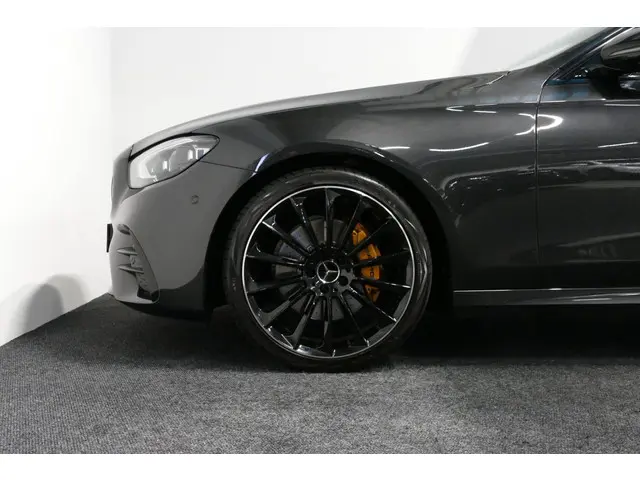Mercedes-Benz E-Klasse 200 AMG Line 2020 Benzine 27