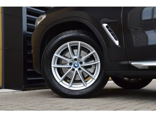 BMW X3 xDrive20i High Executive 2018 Benzine 42