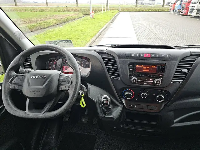 Iveco Daily 35S12 2020 Diesel 8