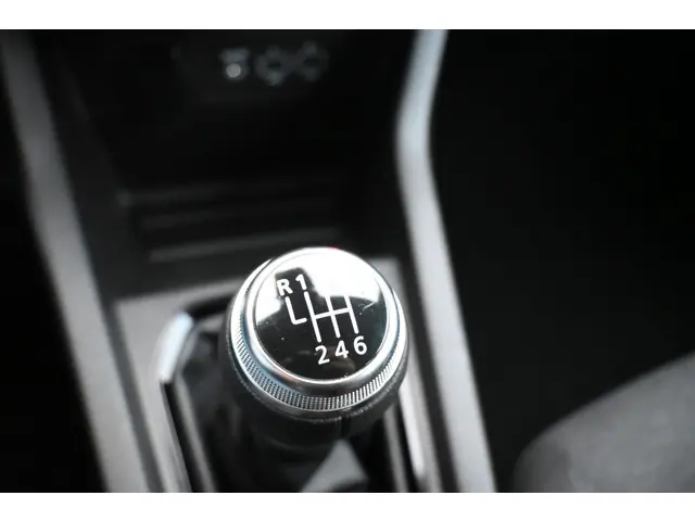 Renault Clio 1.0 TCe Zen 2021 Benzine 25