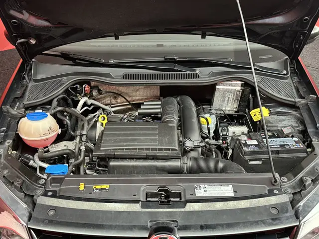 Volkswagen Polo 1.4 TSI BlueGT 2017 Benzine 12